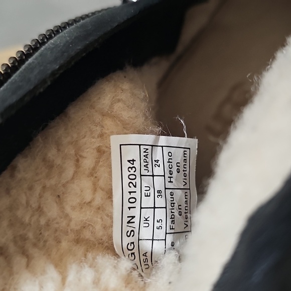 UGG Black Leather Ankle Boots UGG Women's Camren Leather Boot, Black, - Picture 10 of 13